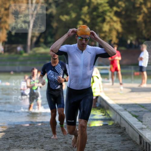 08.09.2024 - Stadtparktriathlon Michael Strokosch http://msf.ph/oto/7029470 08.09.2024 10:32:39 Schwimmen 382, 390, 396, 403, 418, 459 meine-sportfotos.de