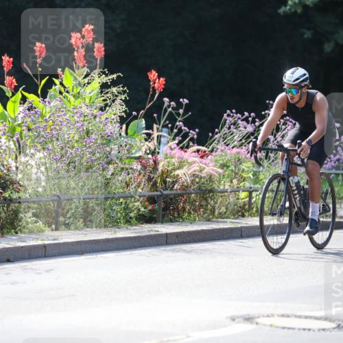08.09.2024 - Stadtparktriathlon Zöllner http://msf.ph/oto/7029474 08.09.2024 11:09:10 Radfahren 372, 381, 417, 422, 469, 472, 478, 562 meine-sportfotos.de