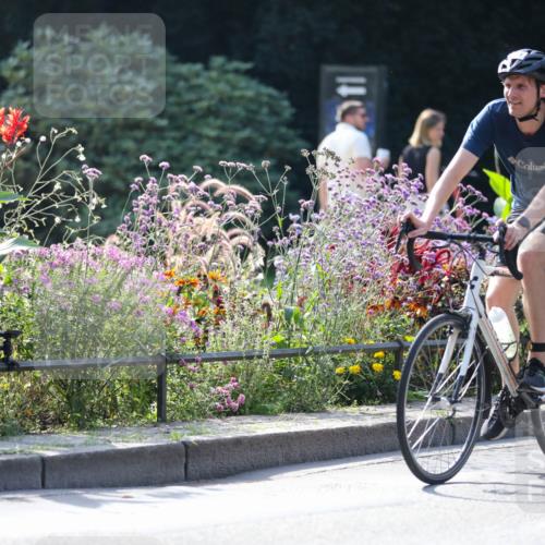 08.09.2024 - Stadtparktriathlon Zöllner http://msf.ph/oto/7029492 08.09.2024 11:09:21 Radfahren 393, 458, 478, 493, 535, 550 meine-sportfotos.de