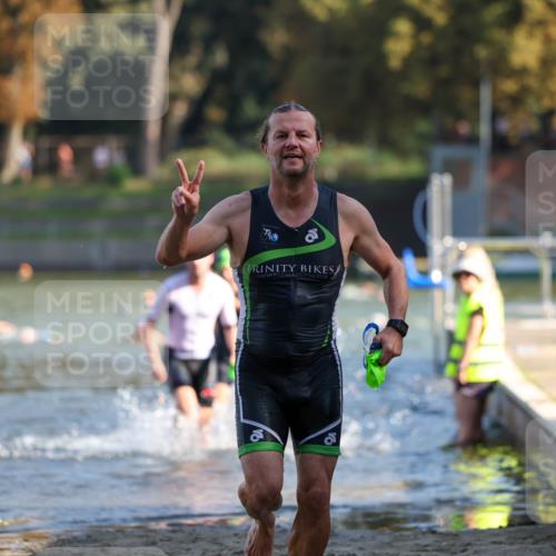 08.09.2024 - Stadtparktriathlon Michael Strokosch http://msf.ph/oto/7029500 08.09.2024 10:32:44 Schwimmen 382, 390, 396 meine-sportfotos.de