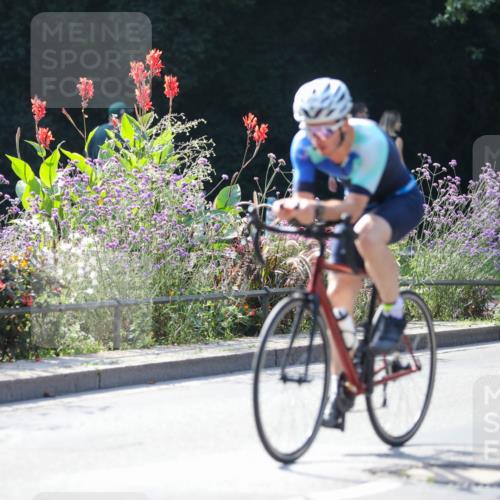 08.09.2024 - Stadtparktriathlon Zöllner http://msf.ph/oto/7029501 08.09.2024 11:09:29 Radfahren 393, 445, 458, 479, 484, 493, 535, 537, 550 meine-sportfotos.de