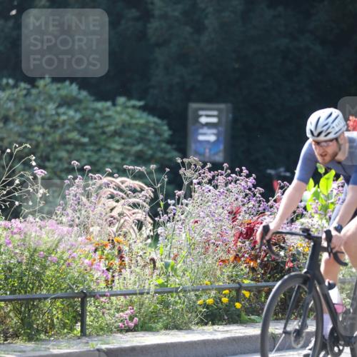 08.09.2024 - Stadtparktriathlon Zöllner http://msf.ph/oto/7029530 08.09.2024 11:09:37 Radfahren 445, 479, 484, 490, 537 meine-sportfotos.de