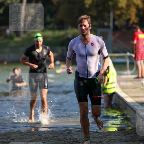 08.09.2024 - Stadtparktriathlon Michael Strokosch http://msf.ph/oto/7029534 08.09.2024 10:32:48 Schwimmen 382, 390, 396, 428 meine-sportfotos.de
