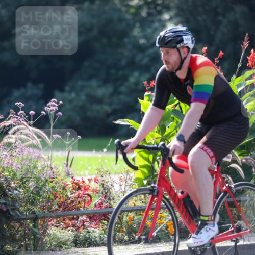 08.09.2024 - Stadtparktriathlon Zöllner http://msf.ph/oto/7029548 08.09.2024 11:09:46 Radfahren 490 meine-sportfotos.de