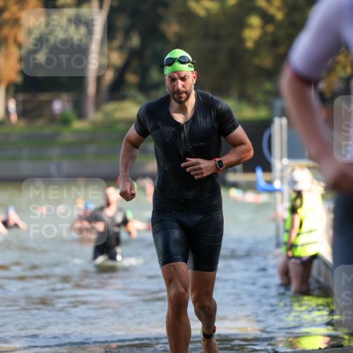 08.09.2024 - Stadtparktriathlon Michael Strokosch http://msf.ph/oto/7029556 08.09.2024 10:32:51 Schwimmen 382, 396, 428 meine-sportfotos.de