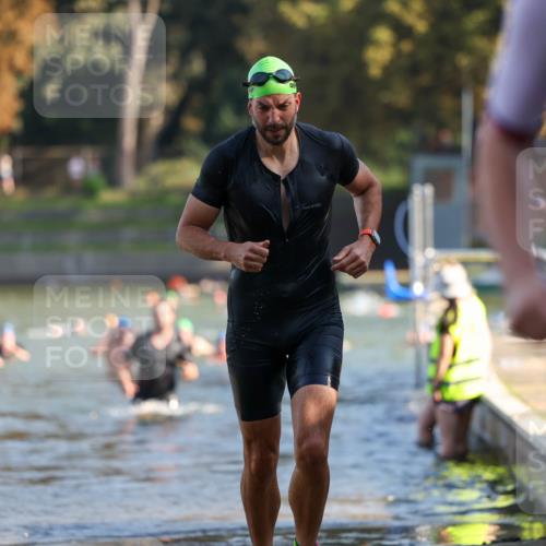 08.09.2024 - Stadtparktriathlon Michael Strokosch http://msf.ph/oto/7029558 08.09.2024 10:32:51 Schwimmen 382, 396, 428 meine-sportfotos.de