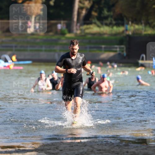 08.09.2024 - Stadtparktriathlon Michael Strokosch http://msf.ph/oto/7029569 08.09.2024 10:32:57 Schwimmen 381, 401, 428 meine-sportfotos.de