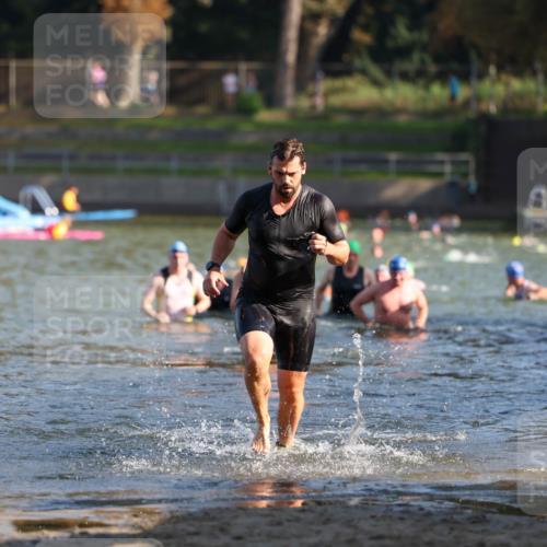 08.09.2024 - Stadtparktriathlon Michael Strokosch http://msf.ph/oto/7029571 08.09.2024 10:32:58 Schwimmen 381, 401, 428 meine-sportfotos.de