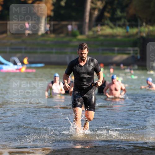 08.09.2024 - Stadtparktriathlon Michael Strokosch http://msf.ph/oto/7029574 08.09.2024 10:32:58 Schwimmen 381, 401, 428 meine-sportfotos.de