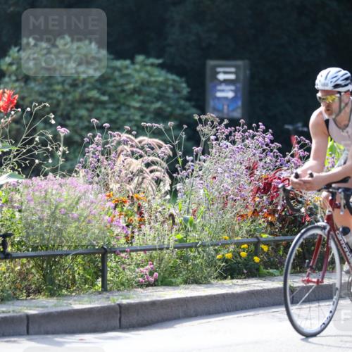 08.09.2024 - Stadtparktriathlon Zöllner http://msf.ph/oto/7029588 08.09.2024 11:10:12 Radfahren 406, 411, 432, 439, 465, 468, 536 meine-sportfotos.de