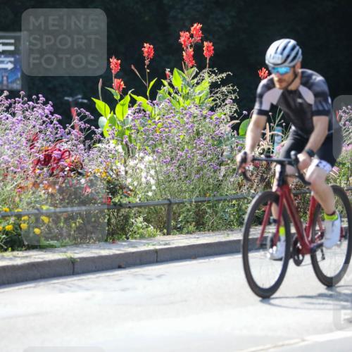 08.09.2024 - Stadtparktriathlon Zöllner http://msf.ph/oto/7029601 08.09.2024 11:10:13 Radfahren 411, 432, 439, 465, 468, 536 meine-sportfotos.de