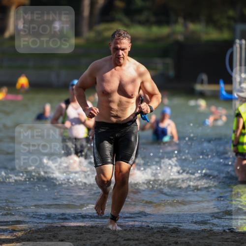 08.09.2024 - Stadtparktriathlon Michael Strokosch http://msf.ph/oto/7029606 08.09.2024 10:33:06 Schwimmen 371, 381, 384, 401, 416, 436, 455 meine-sportfotos.de