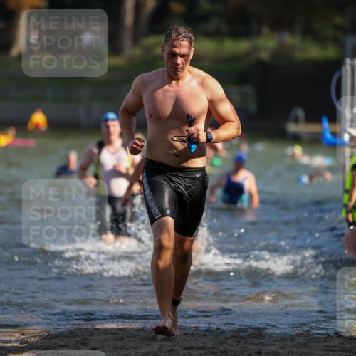 08.09.2024 - Stadtparktriathlon Michael Strokosch http://msf.ph/oto/7029609 08.09.2024 10:33:06 Schwimmen 371, 381, 384, 401, 416, 436, 455 meine-sportfotos.de