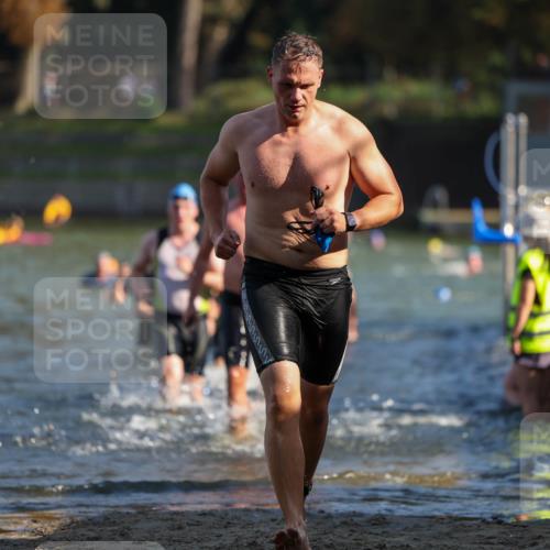 08.09.2024 - Stadtparktriathlon Michael Strokosch http://msf.ph/oto/7029616 08.09.2024 10:33:06 Schwimmen 371, 381, 384, 401, 416, 436, 455 meine-sportfotos.de