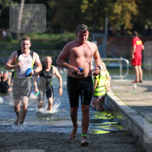 08.09.2024 - Stadtparktriathlon Michael Strokosch http://msf.ph/oto/7029621 08.09.2024 10:33:10 Schwimmen 371, 381, 384, 416, 434, 436, 450, 455 meine-sportfotos.de