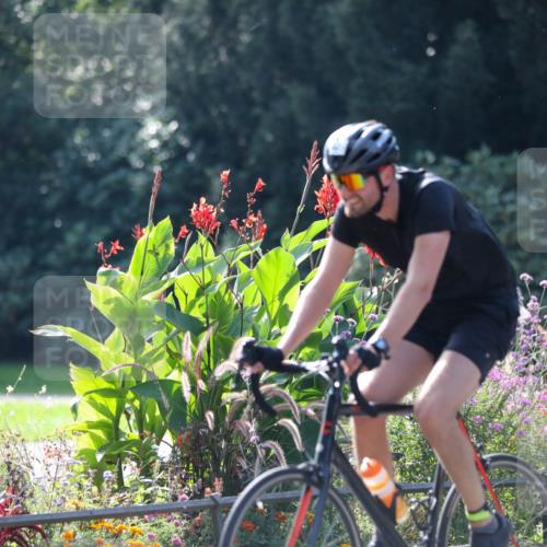 08.09.2024 - Stadtparktriathlon Zöllner http://msf.ph/oto/7029625 08.09.2024 11:10:38 Radfahren 376, 425, 515, 516 meine-sportfotos.de