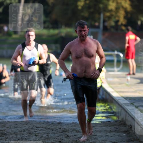 08.09.2024 - Stadtparktriathlon Michael Strokosch http://msf.ph/oto/7029627 08.09.2024 10:33:11 Schwimmen 371, 381, 384, 416, 434, 436, 450, 455 meine-sportfotos.de