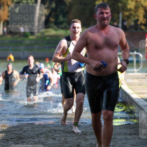 08.09.2024 - Stadtparktriathlon Michael Strokosch http://msf.ph/oto/7029629 08.09.2024 10:33:12 Schwimmen 371, 384, 405, 416, 434, 436, 450, 455 meine-sportfotos.de