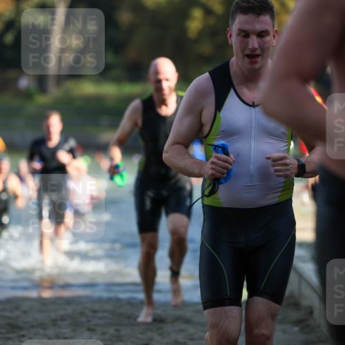 08.09.2024 - Stadtparktriathlon Michael Strokosch http://msf.ph/oto/7029632 08.09.2024 10:33:14 Schwimmen 371, 384, 405, 416, 434, 436, 450, 455 meine-sportfotos.de