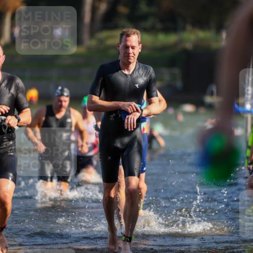 08.09.2024 - Stadtparktriathlon Michael Strokosch http://msf.ph/oto/7029647 08.09.2024 10:33:16 Schwimmen 371, 384, 405, 434, 436, 450 meine-sportfotos.de