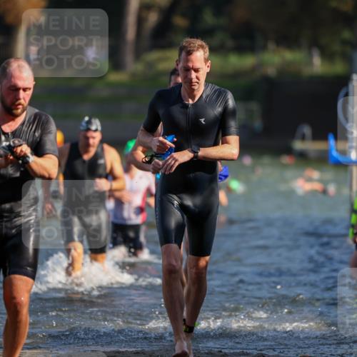 08.09.2024 - Stadtparktriathlon Michael Strokosch http://msf.ph/oto/7029649 08.09.2024 10:33:17 Schwimmen 371, 384, 405, 434, 436, 450 meine-sportfotos.de