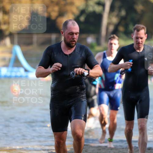 08.09.2024 - Stadtparktriathlon Michael Strokosch http://msf.ph/oto/7029655 08.09.2024 10:33:18 Schwimmen 384, 405, 434, 436, 450 meine-sportfotos.de