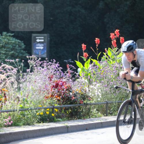 08.09.2024 - Stadtparktriathlon Zöllner http://msf.ph/oto/7029661 08.09.2024 11:11:02 Radfahren 521, 546 meine-sportfotos.de