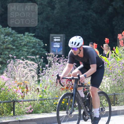 08.09.2024 - Stadtparktriathlon Zöllner http://msf.ph/oto/7029666 08.09.2024 11:11:10 Radfahren 473, 481, 483, 546 meine-sportfotos.de