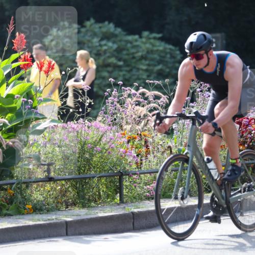 08.09.2024 - Stadtparktriathlon Zöllner http://msf.ph/oto/7029668 08.09.2024 11:11:14 Radfahren 473, 480, 481, 483 meine-sportfotos.de