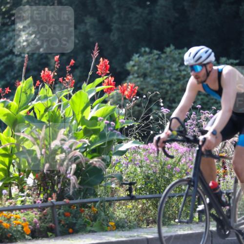 08.09.2024 - Stadtparktriathlon Zöllner http://msf.ph/oto/7029671 08.09.2024 11:11:19 Radfahren 480, 481, 482, 483, 504 meine-sportfotos.de