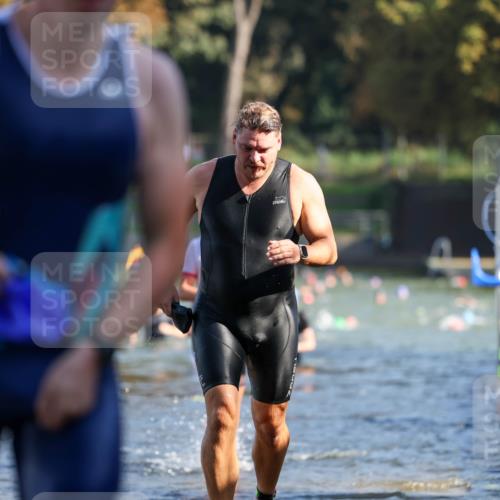 08.09.2024 - Stadtparktriathlon Michael Strokosch http://msf.ph/oto/7029680 08.09.2024 10:33:21 Schwimmen 384, 405, 434, 450 meine-sportfotos.de
