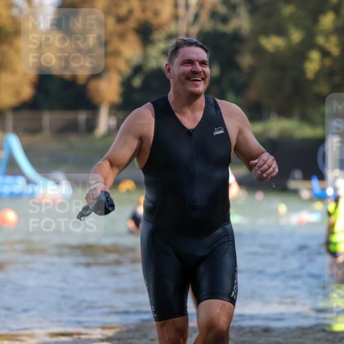 08.09.2024 - Stadtparktriathlon Michael Strokosch http://msf.ph/oto/7029686 08.09.2024 10:33:23 Schwimmen 405, 434, 450 meine-sportfotos.de