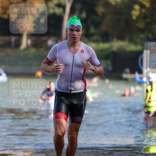 08.09.2024 - Stadtparktriathlon Michael Strokosch http://msf.ph/oto/7029695 08.09.2024 10:33:25 Schwimmen 405, 413, 434 meine-sportfotos.de