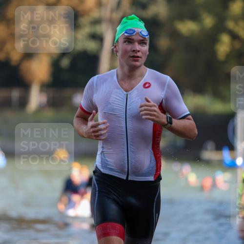 08.09.2024 - Stadtparktriathlon Michael Strokosch http://msf.ph/oto/7029703 08.09.2024 10:33:26 Schwimmen 395, 405, 413 meine-sportfotos.de