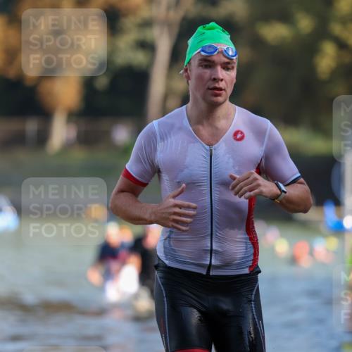 08.09.2024 - Stadtparktriathlon Michael Strokosch http://msf.ph/oto/7029705 08.09.2024 10:33:26 Schwimmen 395, 405, 413 meine-sportfotos.de