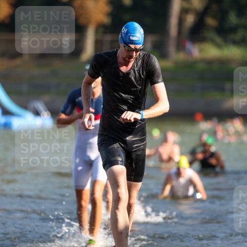 08.09.2024 - Stadtparktriathlon Michael Strokosch http://msf.ph/oto/7029724 08.09.2024 10:33:35 Schwimmen 392, 395, 402, 413, 419 meine-sportfotos.de
