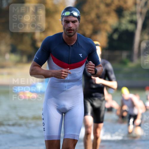 08.09.2024 - Stadtparktriathlon Michael Strokosch http://msf.ph/oto/7029736 08.09.2024 10:33:40 Schwimmen 392, 395, 402, 413, 417, 419, 426 meine-sportfotos.de