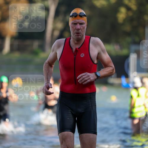 08.09.2024 - Stadtparktriathlon Michael Strokosch http://msf.ph/oto/7029760 08.09.2024 10:33:45 Schwimmen 380, 392, 402, 417, 426 meine-sportfotos.de