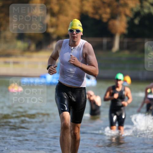 08.09.2024 - Stadtparktriathlon Michael Strokosch http://msf.ph/oto/7029765 08.09.2024 10:33:46 Schwimmen 380, 392, 402, 417, 426 meine-sportfotos.de