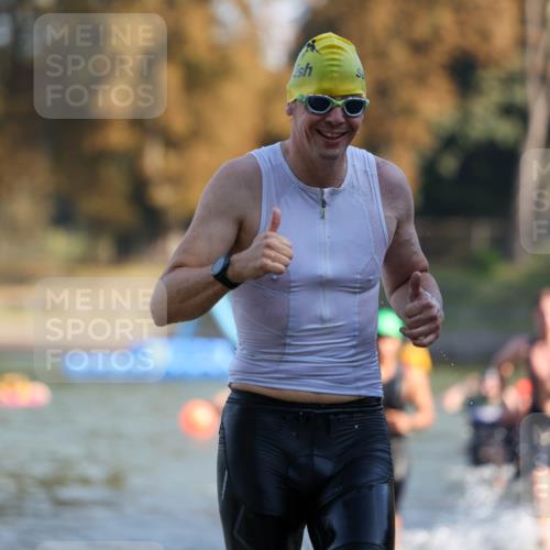 08.09.2024 - Stadtparktriathlon Michael Strokosch http://msf.ph/oto/7029779 08.09.2024 10:33:48 Schwimmen 380, 392, 402, 417, 426 meine-sportfotos.de
