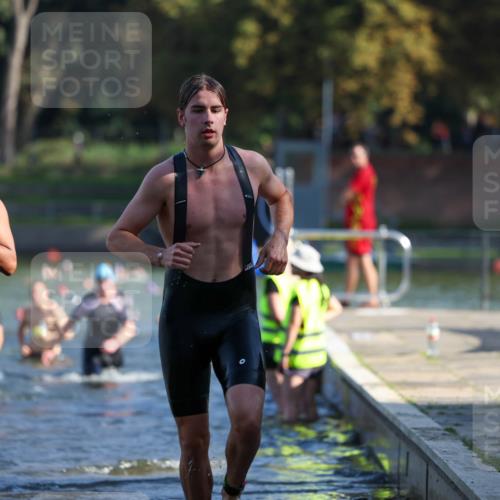 08.09.2024 - Stadtparktriathlon Michael Strokosch http://msf.ph/oto/7029790 08.09.2024 10:33:51 Schwimmen 369, 380, 417, 426, 432, 454 meine-sportfotos.de
