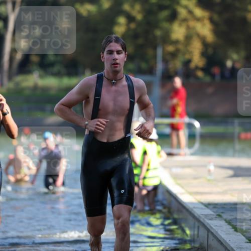 08.09.2024 - Stadtparktriathlon Michael Strokosch http://msf.ph/oto/7029792 08.09.2024 10:33:51 Schwimmen 369, 380, 417, 426, 432, 454 meine-sportfotos.de