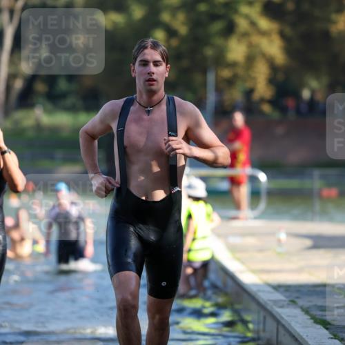 08.09.2024 - Stadtparktriathlon Michael Strokosch http://msf.ph/oto/7029795 08.09.2024 10:33:52 Schwimmen 369, 380, 417, 426, 432, 439, 454 meine-sportfotos.de