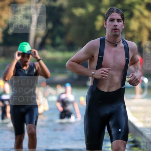 08.09.2024 - Stadtparktriathlon Michael Strokosch http://msf.ph/oto/7029798 08.09.2024 10:33:52 Schwimmen 369, 380, 417, 426, 432, 439, 454 meine-sportfotos.de