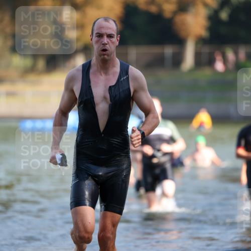 08.09.2024 - Stadtparktriathlon Michael Strokosch http://msf.ph/oto/7029823 08.09.2024 10:33:56 Schwimmen 369, 380, 404, 417, 432, 439, 454 meine-sportfotos.de