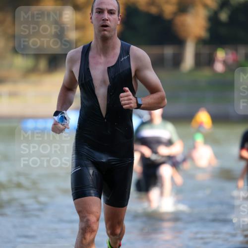 08.09.2024 - Stadtparktriathlon Michael Strokosch http://msf.ph/oto/7029826 08.09.2024 10:33:56 Schwimmen 369, 380, 404, 417, 432, 439, 454 meine-sportfotos.de
