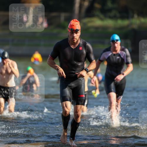 08.09.2024 - Stadtparktriathlon Michael Strokosch http://msf.ph/oto/7029832 08.09.2024 10:34:00 Schwimmen 369, 404, 432, 439, 454 meine-sportfotos.de