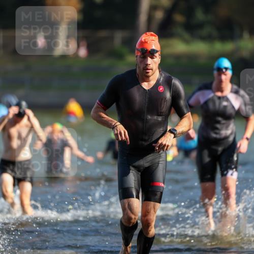 08.09.2024 - Stadtparktriathlon Michael Strokosch http://msf.ph/oto/7029839 08.09.2024 10:34:01 Schwimmen 369, 404, 432, 439, 454 meine-sportfotos.de