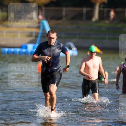 08.09.2024 - Stadtparktriathlon Michael Strokosch http://msf.ph/oto/7029882 08.09.2024 10:34:11 Schwimmen 367, 410, 422, 444, 446 meine-sportfotos.de