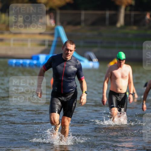 08.09.2024 - Stadtparktriathlon Michael Strokosch http://msf.ph/oto/7029883 08.09.2024 10:34:12 Schwimmen 367, 376, 410, 422, 444, 446 meine-sportfotos.de